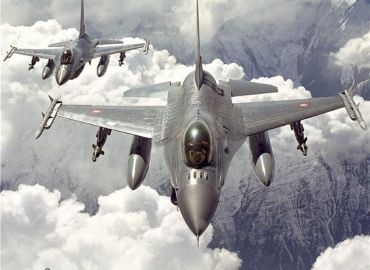 F-16. På vingerne med danske jagerpiloter